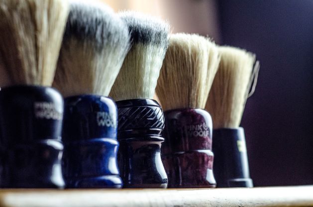 A Guide to the Good, Old Powerful Shaving Brush - PinkWoolf