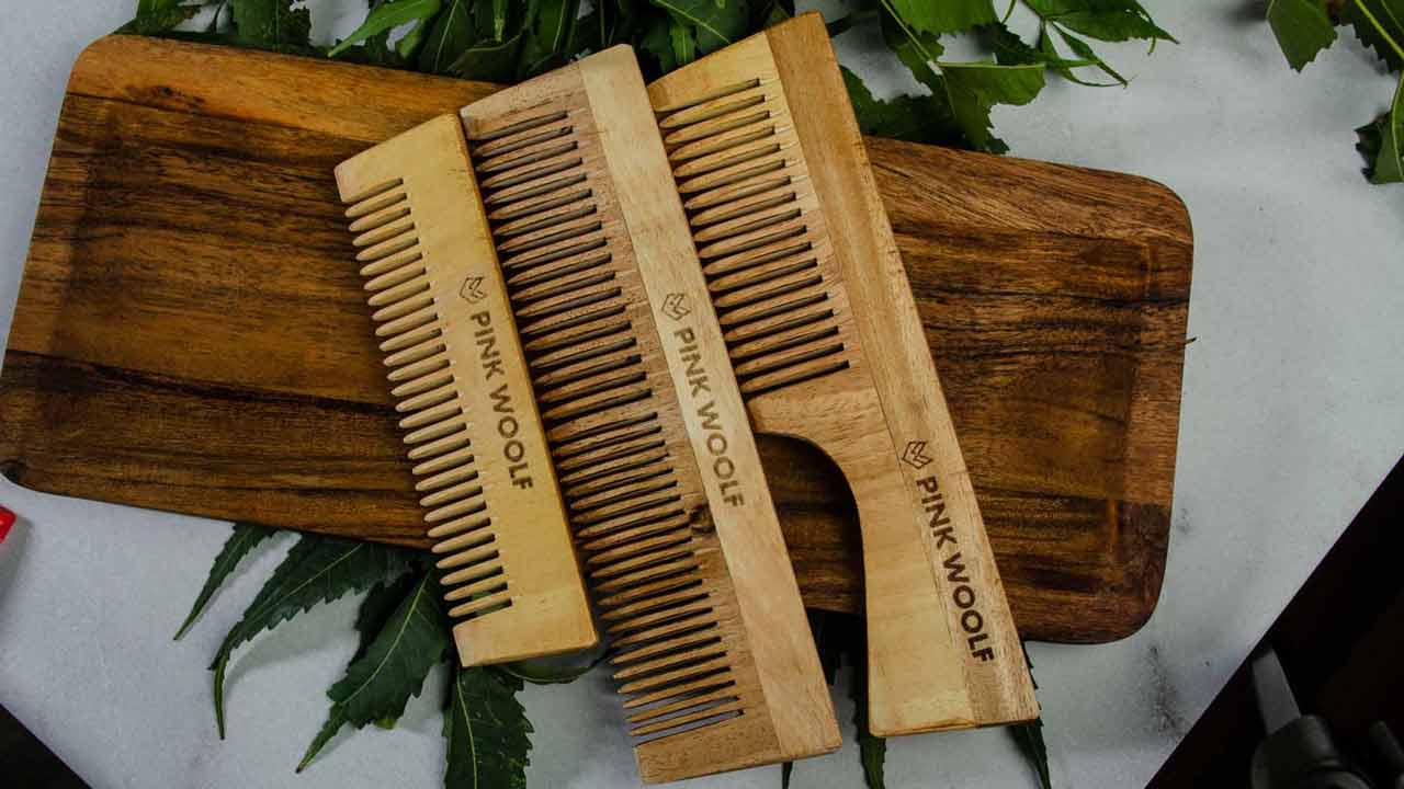 Neem Wooden Comb - PinkWoolf