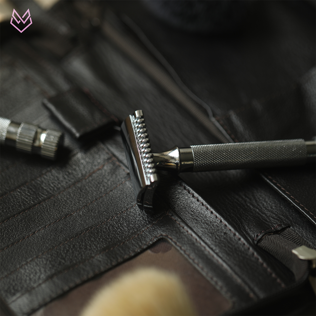 Stainless steel safety razor for traditional wet shaving by Pink Woolf